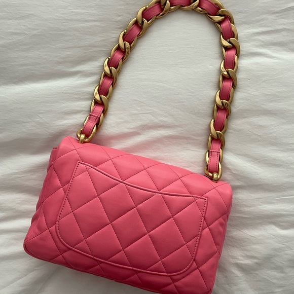 CHANEL 🩷 22S Large Quilted Pink Lambskin Leather Funky Town Flap Bag - Picture 6 of 16